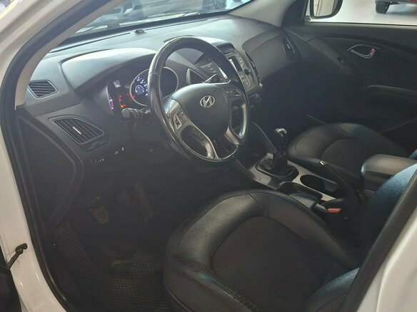 2015 Hyundai ix35 I Рестайлинг, белый, 1248000 рублей - вид 12