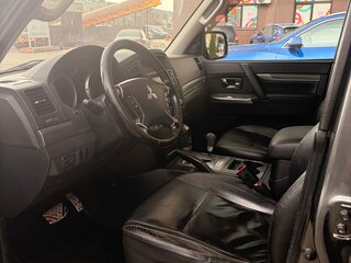 2012 Mitsubishi Pajero IV Рестайлинг 1, серый, 1950000 рублей, вид 4