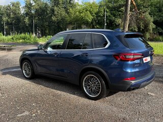 2020 BMW X5 30d IV (G05/G18), синий, 6200000 рублей, вид 4