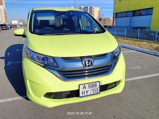2016 Honda Freed+ II, жёлтый, 1650000 рублей, вид 3
