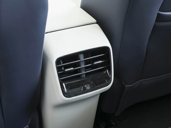2026 MG 4 EV 53.95 kWh II, серый, 2490000 рублей - вид 14