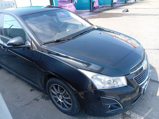 2013 Chevrolet Cruze I Рестайлинг, чёрный, 700000 рублей, вид 3