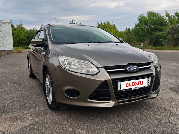 2012 Ford Focus III, коричневый - вид 1