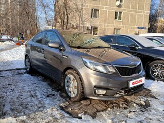2015 Kia Rio III Рестайлинг, серый, 937000 рублей, вид 4