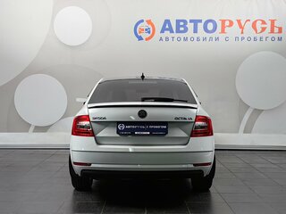 2019 Skoda Octavia III (A7) Рестайлинг, белый, 1899000 рублей, вид 4