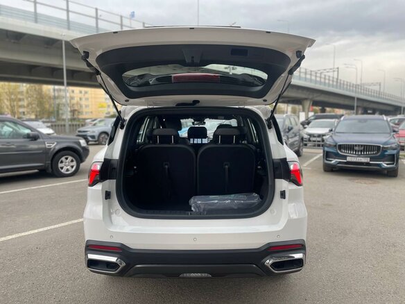 2026 Geely Okavango I Рестайлинг, белый, 4010990 рублей - вид 18
