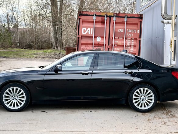 2011 BMW 7 серии 730d V (F01/F02/F04), чёрный - вид 7