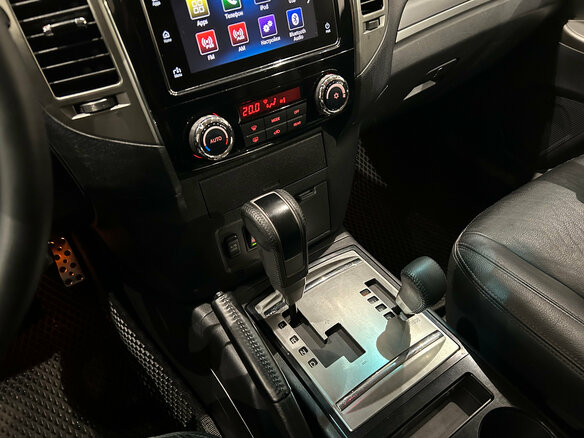 2015 Mitsubishi Pajero IV Рестайлинг 2, чёрный - вид 17