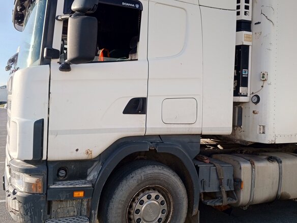 2004 Scania 4-Series, белый, 1200000 рублей - вид 2