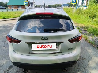 2013 Infiniti FX37 II (S51) Рестайлинг, белый, 2200000 рублей, вид 3