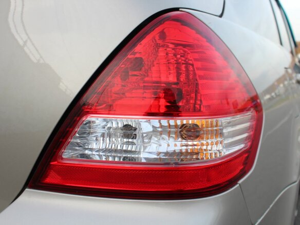 2010 Nissan Tiida I Рестайлинг, бежевый, 760000 рублей - вид 17