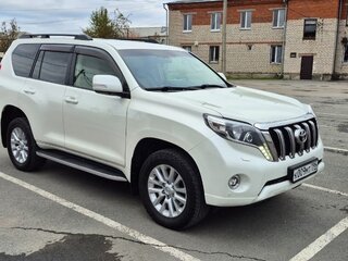 2015 Toyota Land Cruiser Prado 150 Series Рестайлинг 1, белый, 3400000 рублей, вид 2