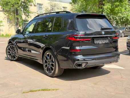 2025 BMW X7 40d I (G07) Рестайлинг, чёрный, 16300000 рублей, вид 5