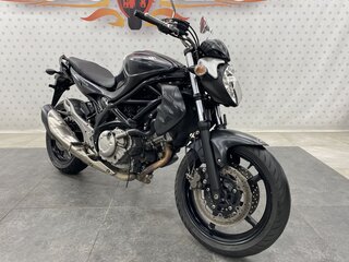 2015 Suzuki SFV 400 Gladius, чёрный, 339000 рублей, вид 3
