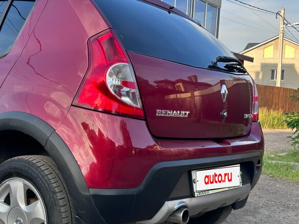 2011 Renault Sandero Stepway I, красный, 620000 рублей - вид 16