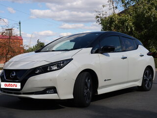 2018 Nissan Leaf II (ZE1), белый, 1980000 рублей, вид 2
