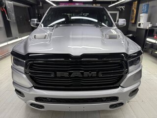 2023 Ram 1500 Crew Cab eTorque V, серебристый, 7700000 рублей, вид 5