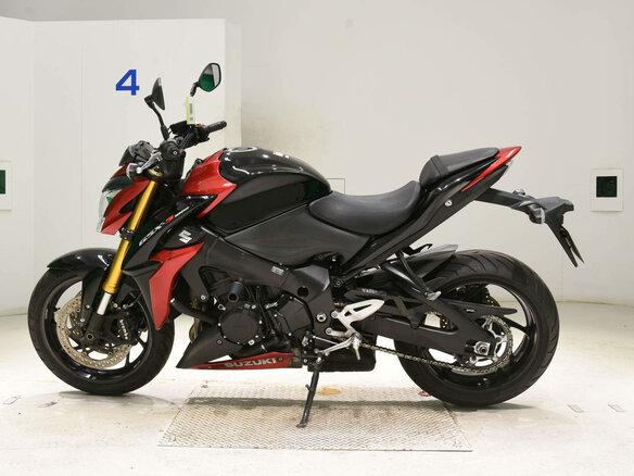2015 Suzuki GSX-S 1000, красный, 720000 рублей - вид 1