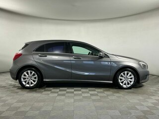 2013 Mercedes-Benz A-Класс 180 III (W176), серый, 1519000 рублей, вид 4