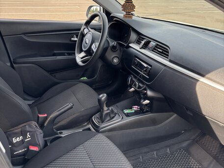 2019 Kia Rio IV, белый, вид 5