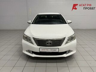 2013 Toyota Camry VII (XV50), белый, 1360000 рублей, вид 2