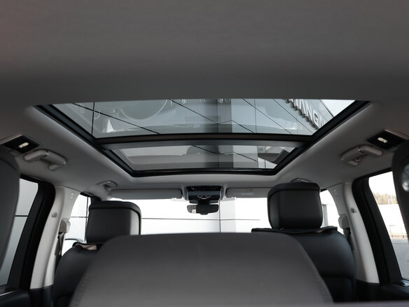 2018 Land Rover Range Rover IV Рестайлинг, чёрный, 7790000 рублей - вид 17