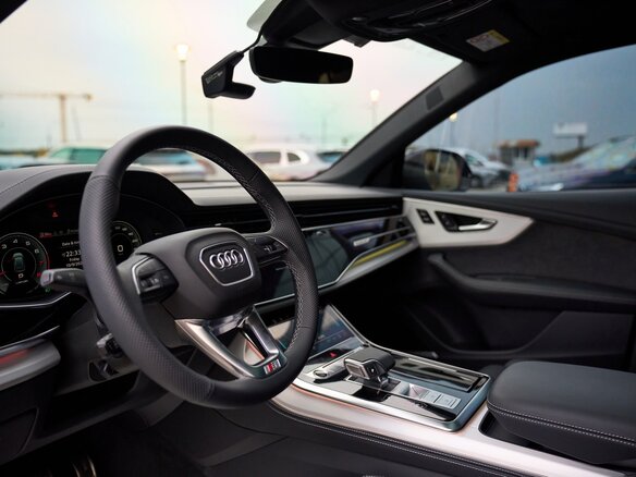 2025 Audi Q8 55 TFSI I (4M) Рестайлинг, серый, 13250000 рублей - вид 12