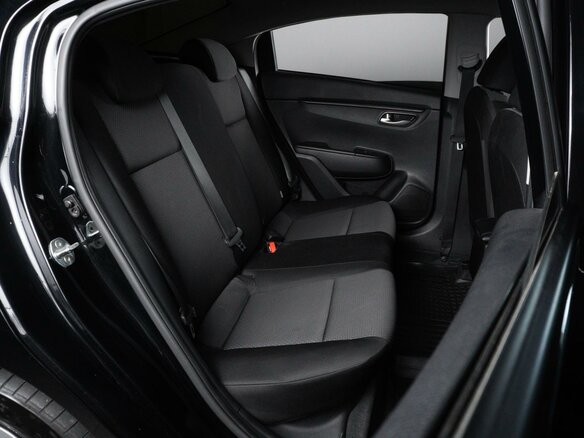 2021 Kia Rio IV Рестайлинг, чёрный, 1679000 рублей - вид 6