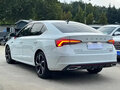 2022 Skoda Octavia IV (A8), белый, 2170000 рублей - вид 2