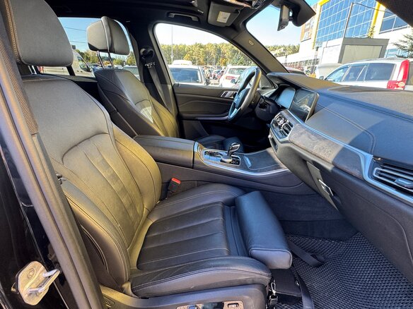 2019 BMW X5 50i IV (G05/G18), чёрный, 5390000 рублей - вид 9