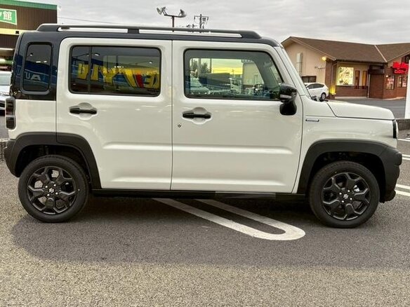 2023 Suzuki Hustler II, бежевый - вид 3