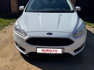 2018 Ford Focus III Рестайлинг, белый, 850000 рублей, вид 1