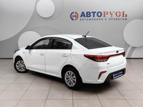 2018 Kia Rio IV, белый, 1121000 рублей - вид 1