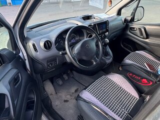 2010 Peugeot Partner II, серебристый, 620000 рублей, вид 5