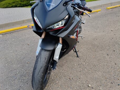 2020 Honda CBR 650R, чёрный, 840000 рублей, вид 1