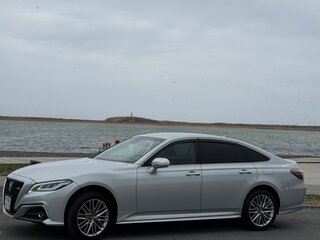 2021 Toyota Crown XV (S220), серебристый, 4090000 рублей, вид 5