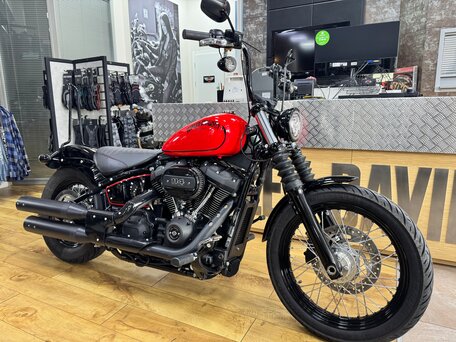 2021 Harley-Davidson Street Bob, красный, 1190000 рублей, вид 2