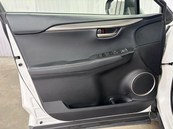 2017 Lexus NX 200 I Рестайлинг, белый - вид 15