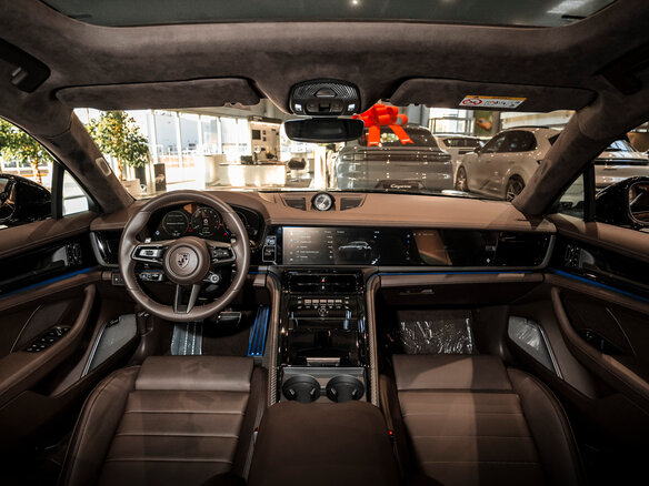 2026 Porsche Panamera Turbo S E-Hybrid III, чёрный, 39990000 рублей - вид 21
