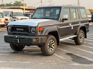 2026 Toyota Land Cruiser 76 70 Series Рестайлинг 2, серебристый, 13230000 рублей, вид 2
