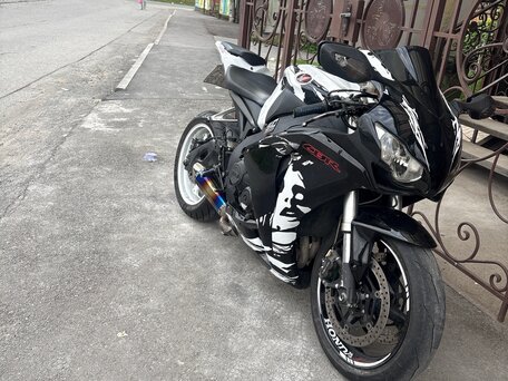 2010 Honda CBR 1000F, чёрный, 599000 рублей, вид 1