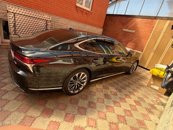 2020 Lexus LS 500 V, чёрный, 6900000 рублей - вид 1