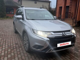 2019 Mitsubishi Outlander III Рестайлинг 3, серебристый, 1750000 рублей, вид 1
