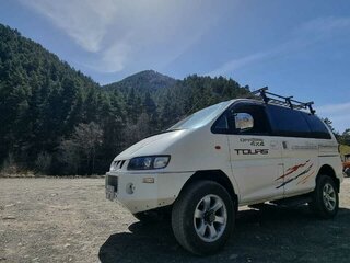 2001 Mitsubishi Delica IV, белый, 1650000 рублей, вид 4