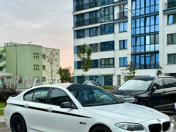 2012 BMW 5 серии 530d xDrive VI (F10/F11/F07), белый, 1700000 рублей