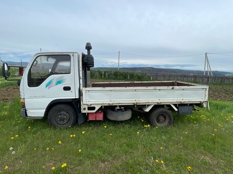 1996 Isuzu Elf (N-series), белый, 950000 рублей, вид 1