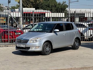 2012 Skoda Fabia II Рестайлинг, серебристый, 700000 рублей, вид 1