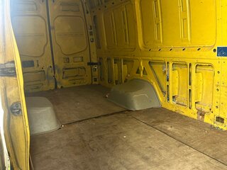 2011 Volkswagen Crafter, жёлтый, 1200000 рублей, вид 3