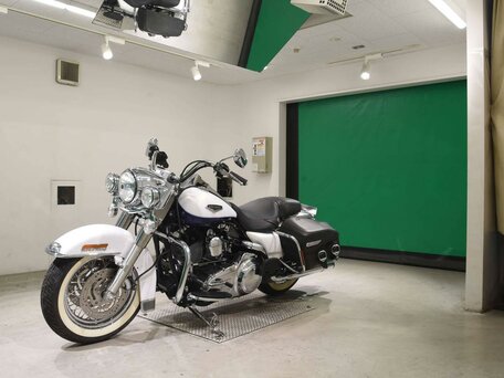 2007 Harley-Davidson Road King, белый, 977000 рублей, вид 4