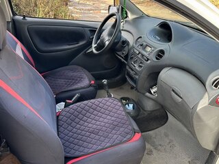 2003 Toyota Yaris I Рестайлинг, белый, 400000 рублей, вид 5